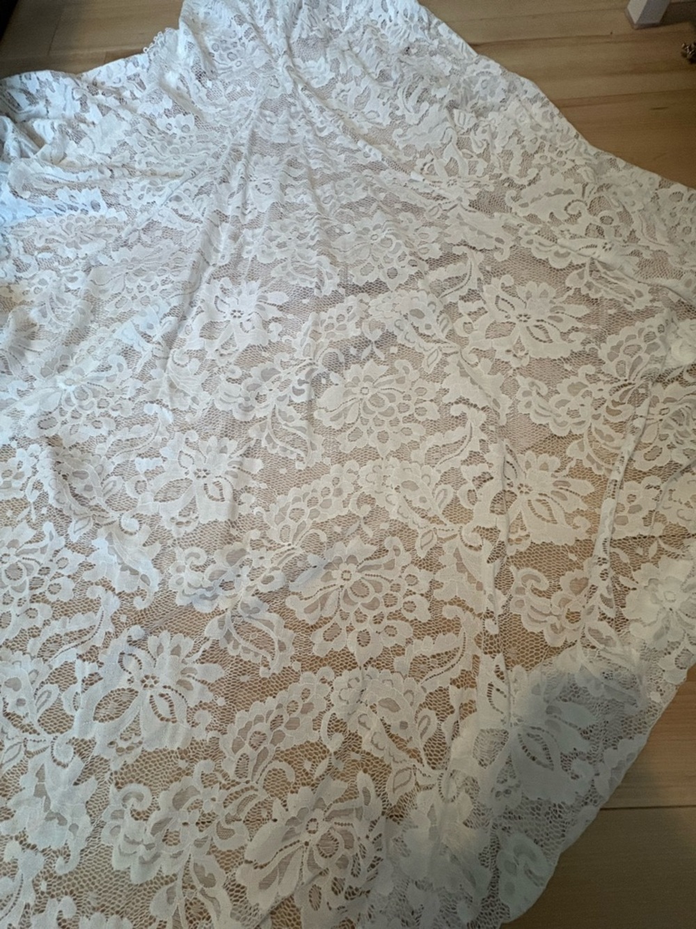 SHEIN-Elegant Off-Shoulder White Lace Evening Gown with Side Slit - Picture 5 of 11